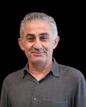 Farhad Langaroodi Director Of Nazmiyal Auctions